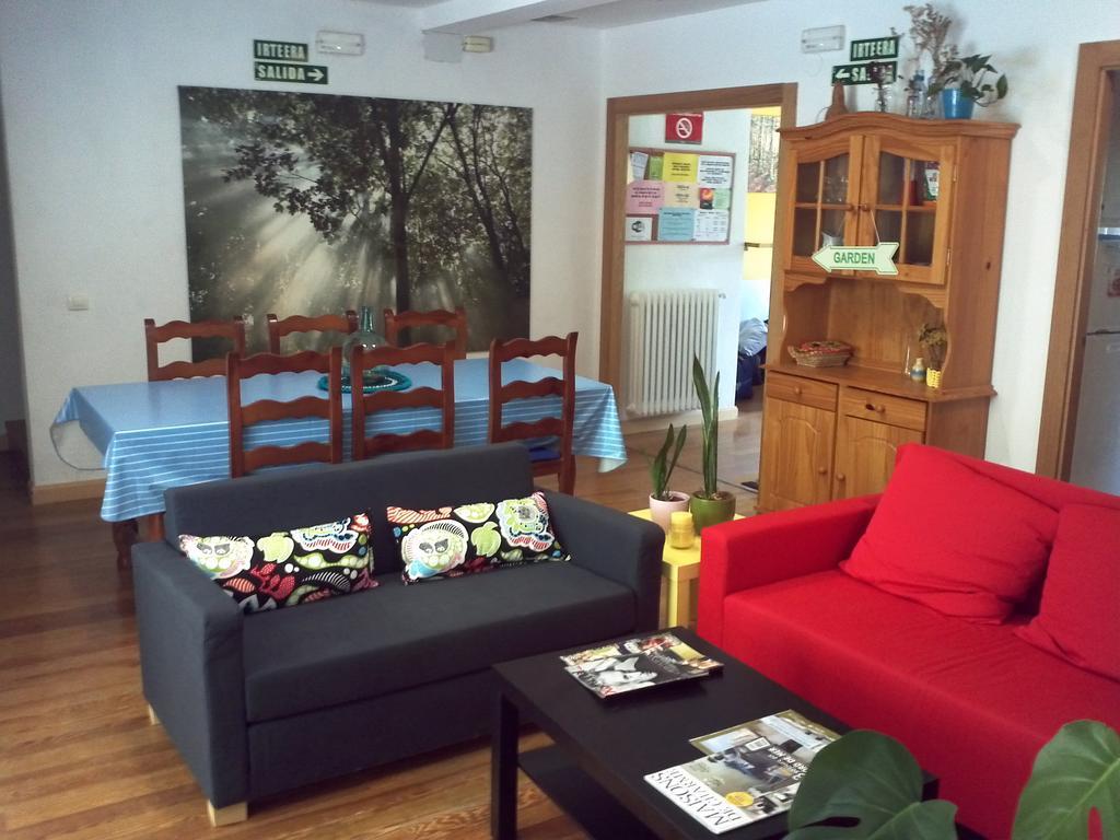 Xarma Hostel Pamplona Ngoại thất bức ảnh